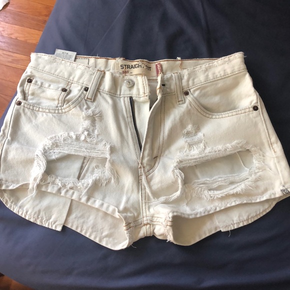 LEVI’S Light Wash Shorts - Picture 1 of 4